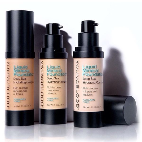 Youngblood Liquid Mineral Foundation - Pebble Youngblood Liquid Mineral Foundation - Pebble