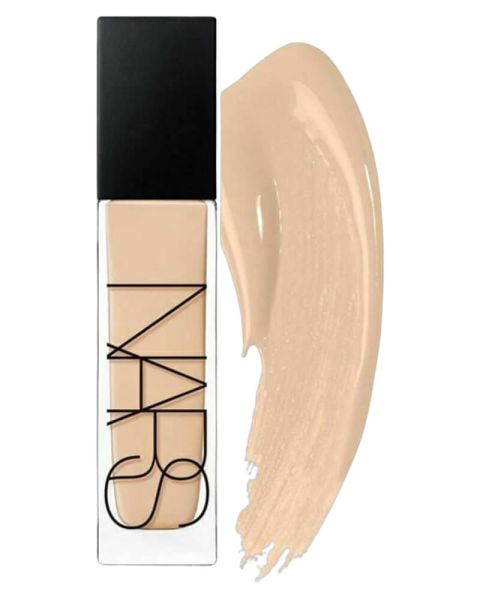Nars Natural Radiant Longwear Foundation - Mont Blanc (Light 2) Nars Natural Radiant Longwear Foundation - Mont Blanc (Light 2)